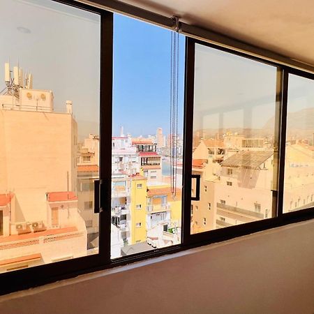 Atico Con Vistas En El Casco Antiguo De Benidorm Apartment Exterior photo