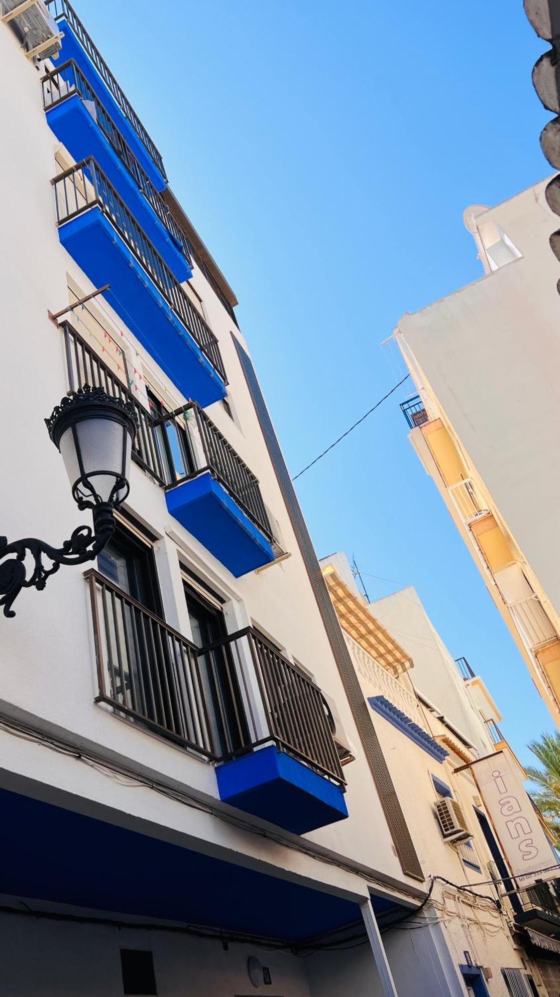 Atico Con Vistas En El Casco Antiguo De Benidorm Apartment Exterior photo