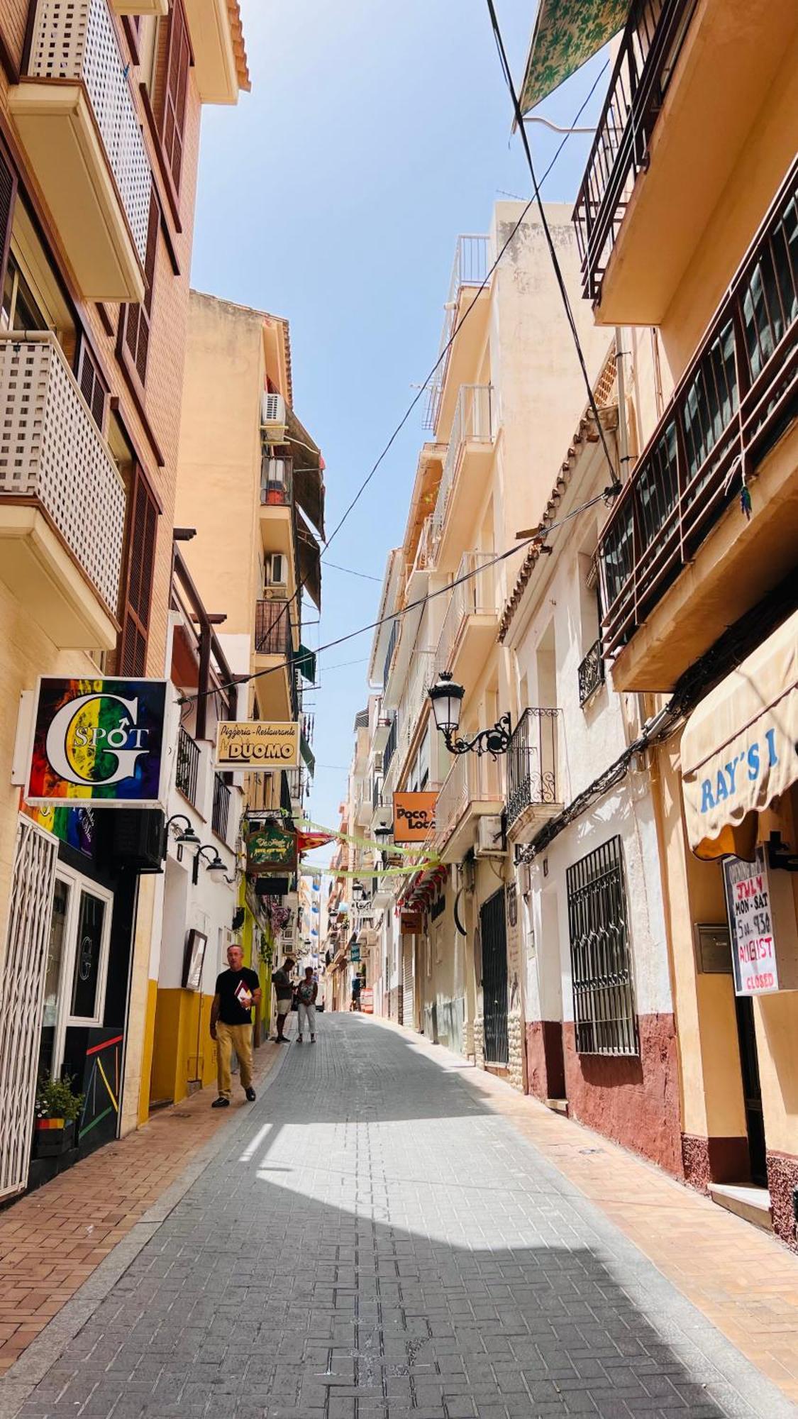Atico Con Vistas En El Casco Antiguo De Benidorm Apartment Exterior photo